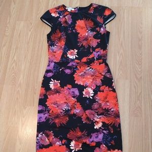 London Style | Floral Fitted Dress